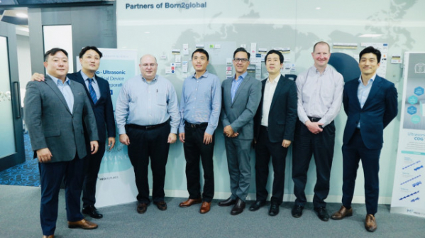 ▲김지민 메디퓨처스 대표(맨 오른쪽)를 비롯한 사업 관계자들의 모습(본투글로벌센터 제공)