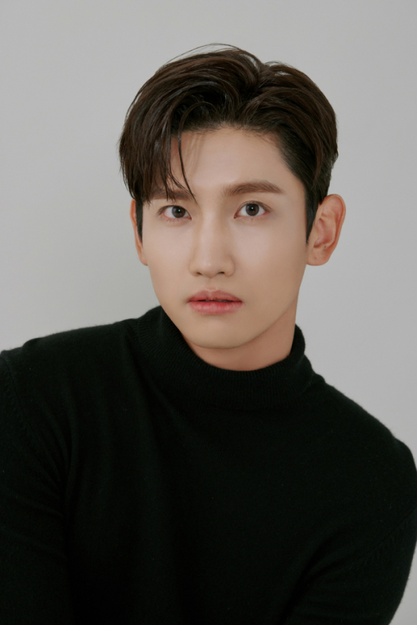 <b>최강창민</b>, '31주년 <b>한터뮤직어워즈</b> 2023' 호스트 발탁