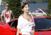  신체나이 18세 한소영, 과거 노출 사진도 공개돼 