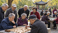 고민에 빠진 베이징, 2035년엔 3명 중 1명이 60세 이상