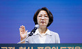 추미애 경기도지사, 새벽 '검찰개혁 상소문'…"홍기원 안은 문재인 정부 이전 회귀"
