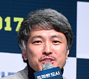 [BZ포토] 감독 박광현, '오랜만이에요~'