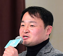 [BZ포토] 인사말 전하는 '내성적인 보스' 송현욱 PD