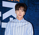 [BZ포토] 소속사 후배 윤아 응원 온 슈퍼주니어 이특