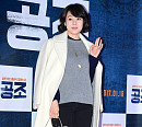 [BZ포토] 김윤진, 월드스타의 시사회 패션