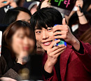 [BZ포토] 류준열, 질투나는 초밀착 셀카