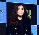 [BZ포토] 김태리, "류준열 선배 초대로 왔어요~"
