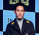 [BZ포토] 절친 정우성 응원하러 온 이정재