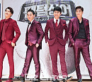 [BZ포토] 회심의 포즈 취하는 '인기현상'