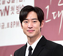[BZ포토] 이제훈, 시간여행자로 돌아왔어요~
