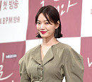 [BZ포토] 신민아, 로코퀸의 아찔한 레드립
