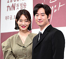[BZ포토] 신민아-이제훈, 눈부신 신혼부부