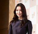 [BZ포토] 오윤아, 군살 하나없는 매끈한 복근