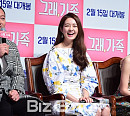 [BZ포토] 정만식-이요원-이솜, 화기애애한 삼남매