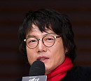 [BZ포토] 인사말 전하는 '역적' 김진만 PD