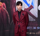 [BZ포토] 김지석, 아무나 소화 못하는 버건디 수트