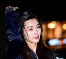 [BZ포토] 전지현, 어둠 밝히는 인어 미모