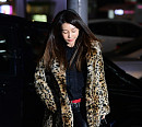 [BZ포토] 황신혜, 호피로 완성한 '푸른 바다' 종방연 패션