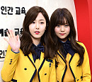 [BZ포토] 여자친구 신비-엄지, 오늘 졸업해요~