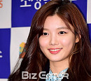 [BZ포토] 김유정, 매력적인 눈 밑 점