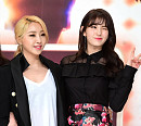 [BZ포토] 공민지-전소미, 훈훈한 걸그룹 선후배