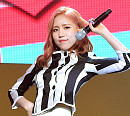 [BZ포토] 러블리즈 진, 한줌 개미허리