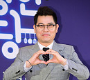 [BZ포토] 김용만, 푸근한 하트