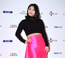 [BZ포토] 에일리, 레드카펫보다 강렬한 핫핑크 스커트