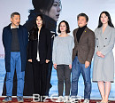 [BZ포토] 홍상수 감독의 19번째 영화 '밤의 해변에서 혼자'
