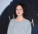 [BZ포토] 포즈 취하는 '밤해변' 서영화