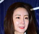 [BZ포토] 최지우, 촉촉한 꿀광 피부