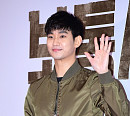 [BZ포토] 김수현, 오랜만의 영화관 나들이