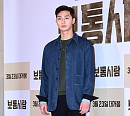 [BZ포토] 박서준, 제 시사회 패션 어때요?