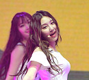 [BZ포토] 프리스틴 성연, 떨리는 데뷔 무대