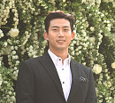 [BZ포토] 옥택연, 바다 결혼식 참석한 의리남