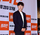 [BZ포토] 이제훈, 깔끔한 수트 패션