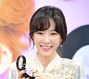 [BZ포토] 태연, 데뷔 초와 다름없는 백설기 미소