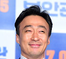 [BZ포토] 이성민, 여유로운 보안관 미소