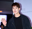 [BZ포토] 유연석, '어느날' 보러 왔어요~