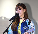 [BZ포토] 다이아 은채, 우쿨렐레 도전했어요