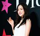 [BZ포토] 에이핑크 손나은, 불금에도 청순한 요정