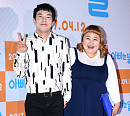 [BZ포토] 김민기-홍윤화, 영화관 나들이 나온 귀요미 커플