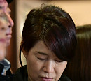 [BZ포토] 나영희, 故 김영애 떠나보낸 슬픔에 떨군 고개