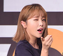 [BZ포토] 홍진영, 전매특허 애교