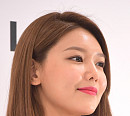 [BZ포토] 소녀시대 수영, 조명 반사하는 꿀광피부