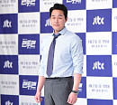 [BZ포토] 박성웅, 훈훈한 꽃중년