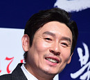 [BZ포토] 설경구, 칸 영화제 초청에 미소 가득~