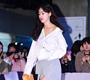 [BZ포토] 이주연, 아찔한 트임 스커트