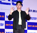 [BZ포토] 김수현, 깔끔한 남친룩
