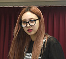 [BZ포토] 트와이스 나연, 투표용지 손에 꼭 쥐고